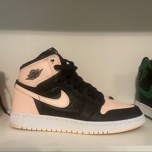 Air Jordan 1 crimson tint